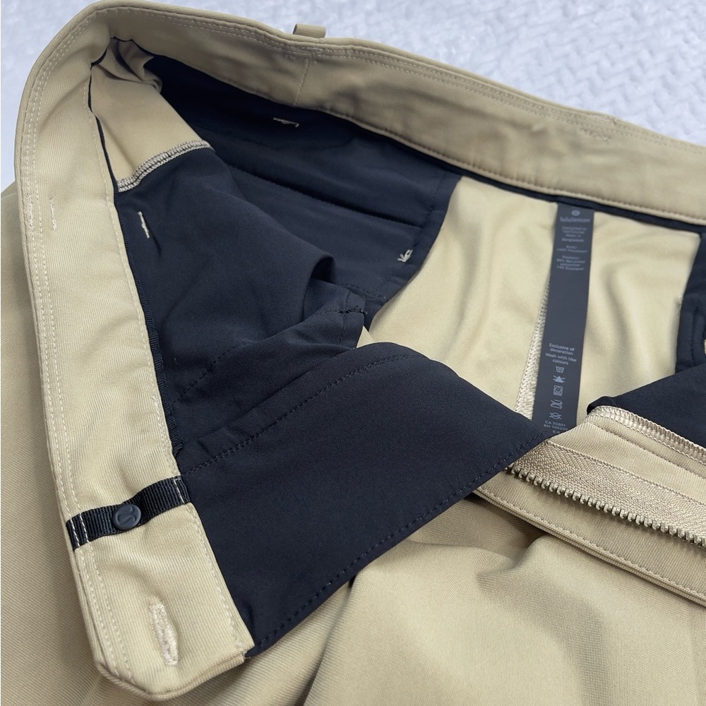 Lululemon Commission Pants Mens Beige/Khaki Relaxed Athletic  Size 32x32‎ - Picture 4 of 9